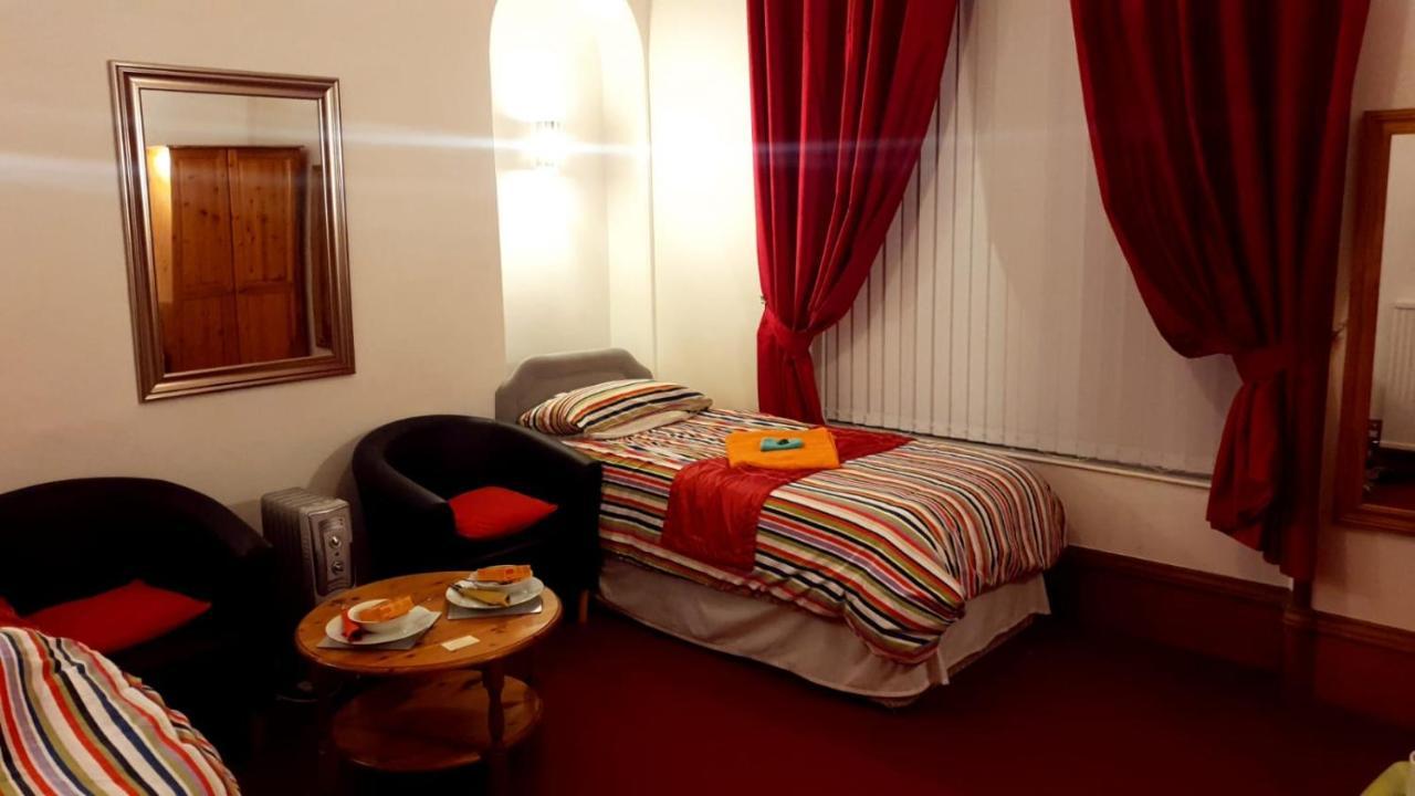 Broomlea Guest House Dyce Exterior foto